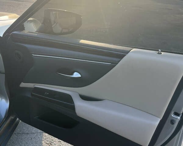 Сірий Лексус ЕС, об'ємом двигуна 2.49 л та пробігом 65 тис. км за 34000 $, фото 19 на Automoto.ua