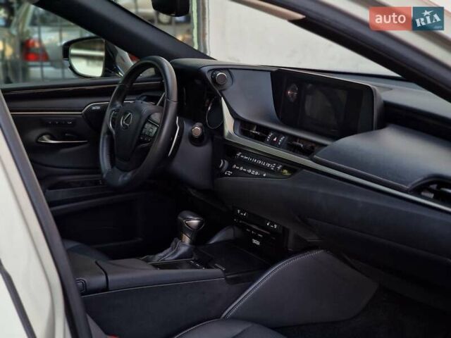 Лексус ЕС 2019 в Одессе на Automoto.ua Серый Лексус ЕС, объемом двигателя 2.49 л и пробегом 39 тыс. км за 39990 $, фото 50 на Automoto.ua