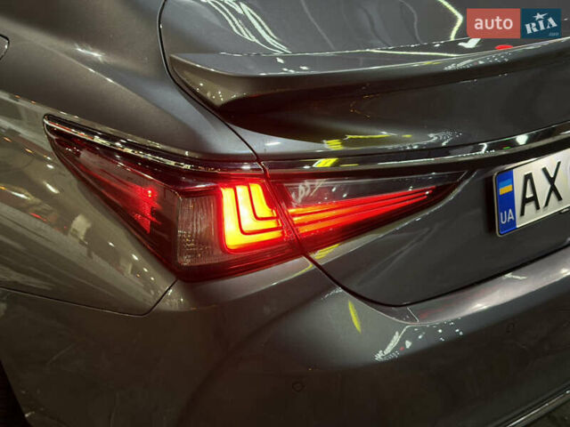 Серый Лексус ЕС, объемом двигателя 2.49 л и пробегом 118 тыс. км за 34000 $, фото 5 на Automoto.ua