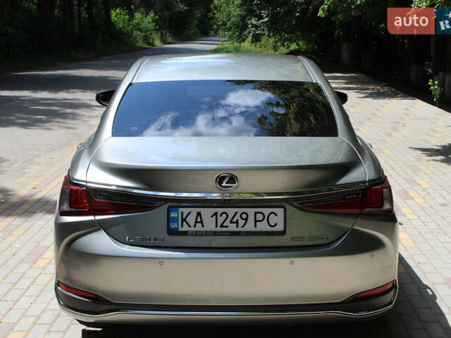 Лексус ЕС 2019 в Киеве на Automoto.ua Серый Лексус ЕС, объемом двигателя 2.49 л и пробегом 96 тыс. км за 30000 $, фото 2 на Automoto.ua