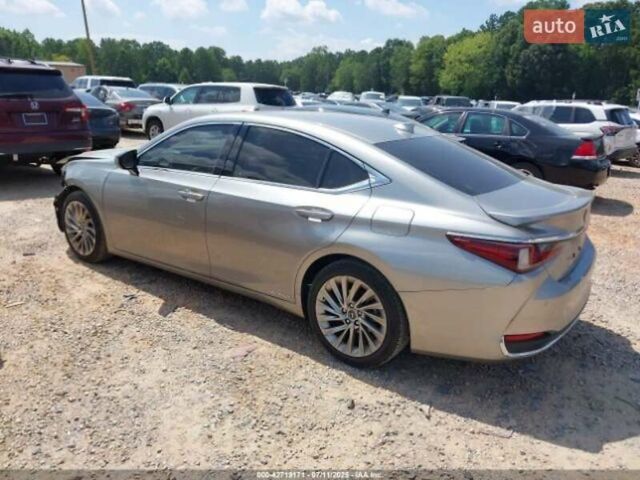 Серый Лексус ЕС, объемом двигателя 2.49 л и пробегом 43 тыс. км за 29000 $, фото 2 на Automoto.ua