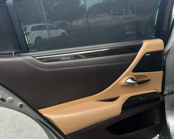 Лексус ЕС 2019 у Дніпро (Дніпропетровську) на Automoto.ua Сірий Лексус ЕС, об'ємом двигуна 2.49 л та пробігом 99 тис. км за 37200 $, фото 16 на Automoto.ua