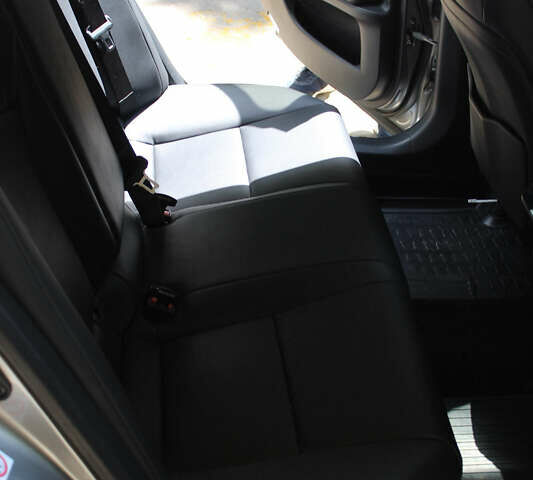 Лексус ЕС 2019 в Киеве на Automoto.ua Серый Лексус ЕС, объемом двигателя 2.49 л и пробегом 96 тыс. км за 30000 $, фото 8 на Automoto.ua