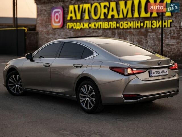 Сірий Лексус ЕС, об'ємом двигуна 2.49 л та пробігом 69 тис. км за 30999 $, фото 5 на Automoto.ua