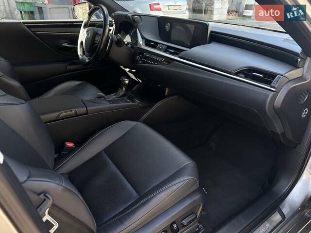 Серый Лексус ЕС, объемом двигателя 2.49 л и пробегом 69 тыс. км за 29200 $, фото 9 на Automoto.ua