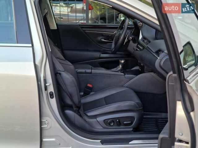 Лексус ЕС 2019 в Одессе на Automoto.ua Серый Лексус ЕС, объемом двигателя 2.49 л и пробегом 39 тыс. км за 39990 $, фото 49 на Automoto.ua