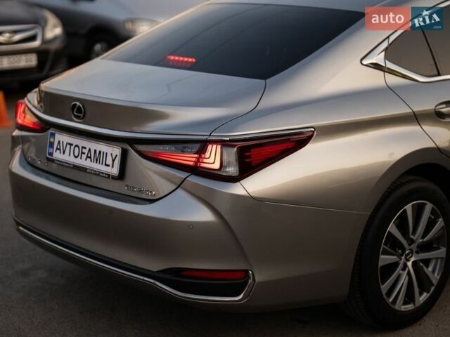Сірий Лексус ЕС, об'ємом двигуна 2.49 л та пробігом 69 тис. км за 30999 $, фото 8 на Automoto.ua