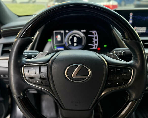 Лексус ЕС 2019 в Киеве на Automoto.ua Серый Лексус ЕС, объемом двигателя 2.49 л и пробегом 120 тыс. км за 35200 $, фото 19 на Automoto.ua