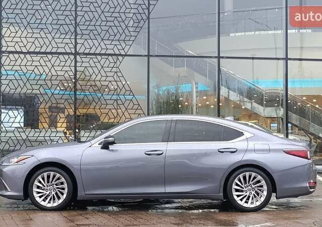 Серый Лексус ЕС, объемом двигателя 2.49 л и пробегом 130 тыс. км за 33374 $, фото 2 на Automoto.ua