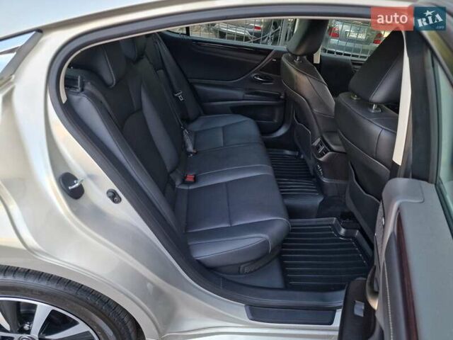 Лексус ЕС 2019 в Одессе на Automoto.ua Серый Лексус ЕС, объемом двигателя 2.49 л и пробегом 39 тыс. км за 39990 $, фото 52 на Automoto.ua