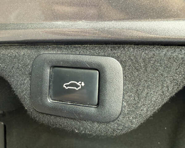 Лексус ЕС 2019 в Киеве на Automoto.ua Серый Лексус ЕС, объемом двигателя 2.49 л и пробегом 120 тыс. км за 35200 $, фото 15 на Automoto.ua