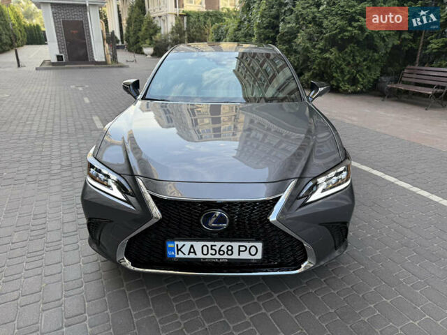 Лексус ЕС 2019 в Киеве на Automoto.ua Серый Лексус ЕС, объемом двигателя 2.49 л и пробегом 120 тыс. км за 35200 $, фото 4 на Automoto.ua
