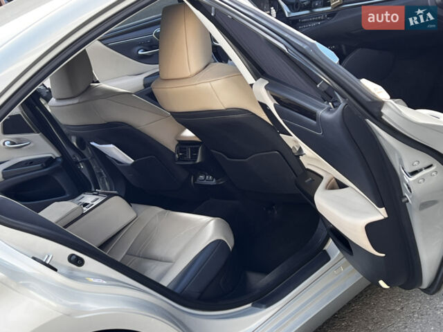 Сірий Лексус ЕС, об'ємом двигуна 2.49 л та пробігом 85 тис. км за 38000 $, фото 37 на Automoto.ua