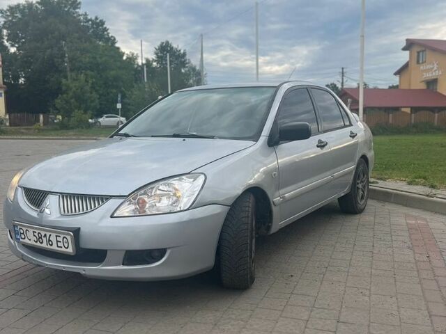 Сірий Лексус ЕС, об'ємом двигуна 0 л та пробігом 84 тис. км за 34061 $, фото 2 на Automoto.ua
