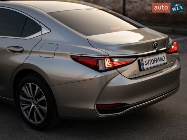Сірий Лексус ЕС, об'ємом двигуна 2.49 л та пробігом 69 тис. км за 30999 $, фото 12 на Automoto.ua