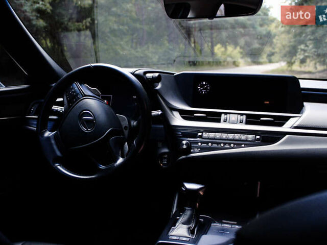 Лексус ЕС 2019 в Киеве на Automoto.ua Серый Лексус ЕС, объемом двигателя 2.49 л и пробегом 96 тыс. км за 30000 $, фото 14 на Automoto.ua