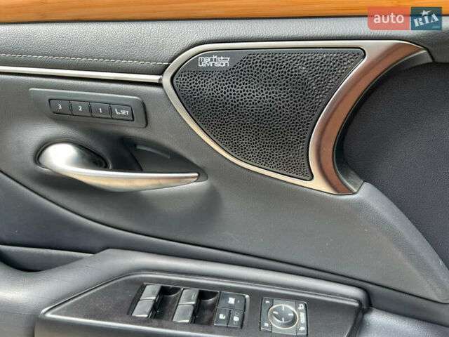 Серый Лексус ЕС, объемом двигателя 2.49 л и пробегом 103 тыс. км за 36999 $, фото 16 на Automoto.ua
