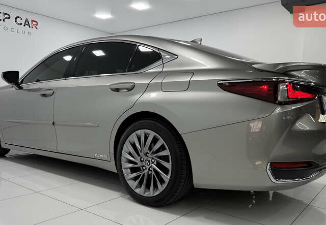 Лексус ЕС 2019 в Одессе на Automoto.ua Серый Лексус ЕС, объемом двигателя 2.49 л и пробегом 72 тыс. км за 33000 $, фото 18 на Automoto.ua