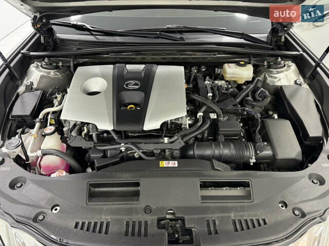Лексус ЕС 2019 в Одессе на Automoto.ua Серый Лексус ЕС, объемом двигателя 2.49 л и пробегом 72 тыс. км за 33000 $, фото 36 на Automoto.ua