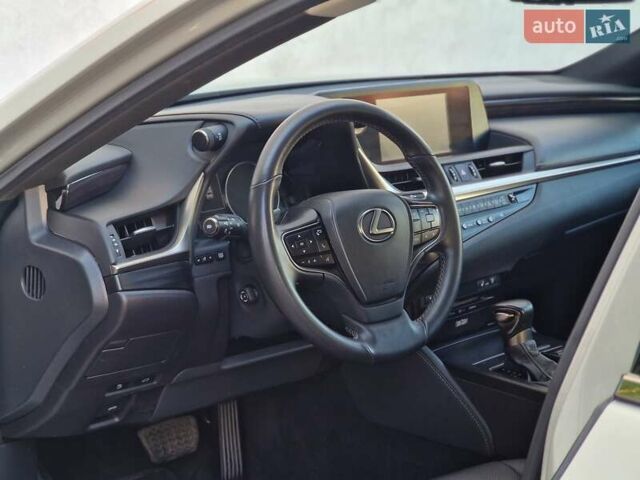Лексус ЕС 2019 в Одессе на Automoto.ua Серый Лексус ЕС, объемом двигателя 2.49 л и пробегом 39 тыс. км за 39990 $, фото 44 на Automoto.ua