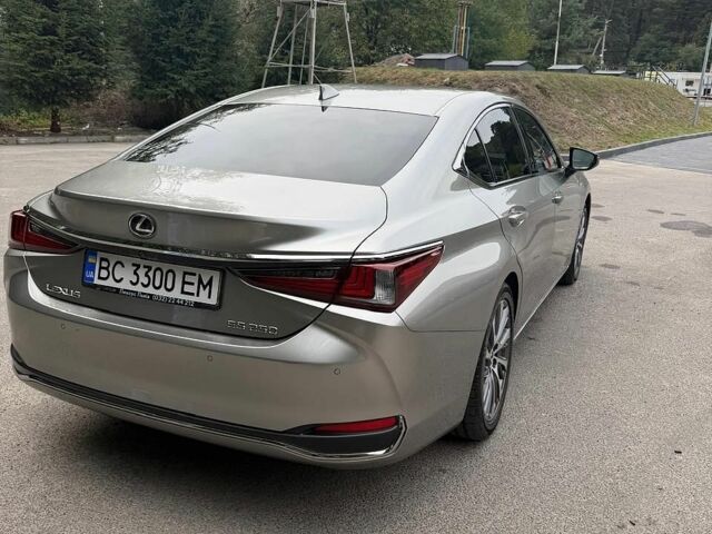 Сірий Лексус ЕС, об'ємом двигуна 2.49 л та пробігом 176 тис. км за 29200 $, фото 6 на Automoto.ua