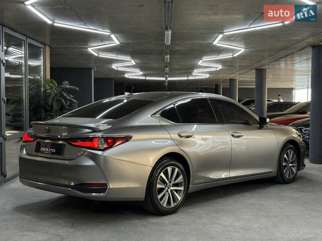 Лексус ЕС 2020 у Одесі на Automoto.ua Сірий Лексус ЕС, об'ємом двигуна 2.49 л та пробігом 2 тис. км за 35900 $, фото 12 на Automoto.ua