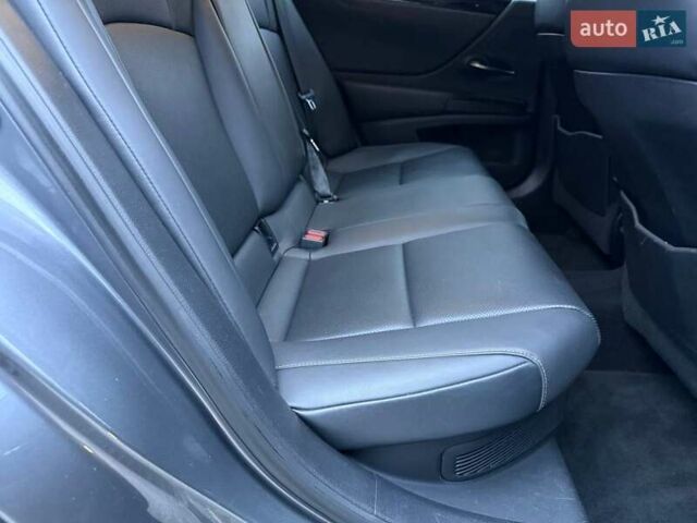 Сірий Лексус ЕС, об'ємом двигуна 2.49 л та пробігом 75 тис. км за 36500 $, фото 9 на Automoto.ua