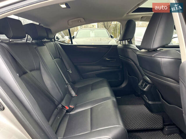 Серый Лексус ЕС, объемом двигателя 2.49 л и пробегом 128 тыс. км за 33500 $, фото 29 на Automoto.ua