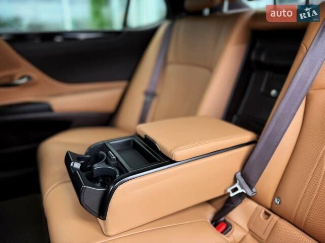 Серый Лексус ЕС, объемом двигателя 3.46 л и пробегом 68 тыс. км за 34990 $, фото 21 на Automoto.ua