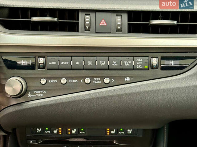 Сірий Лексус ЕС, об'ємом двигуна 2.5 л та пробігом 40 тис. км за 26900 $, фото 39 на Automoto.ua