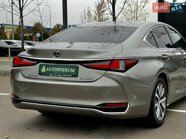 Серый Лексус ЕС, объемом двигателя 2.49 л и пробегом 128 тыс. км за 33500 $, фото 19 на Automoto.ua