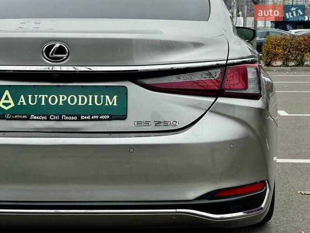 Серый Лексус ЕС, объемом двигателя 2.49 л и пробегом 128 тыс. км за 33500 $, фото 14 на Automoto.ua