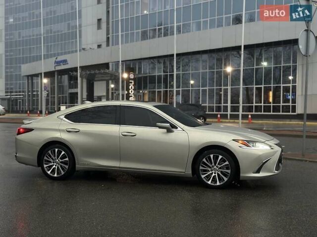 Серый Лексус ЕС, объемом двигателя 2.49 л и пробегом 51 тыс. км за 34900 $, фото 26 на Automoto.ua