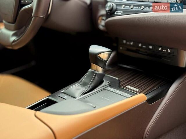 Серый Лексус ЕС, объемом двигателя 3.46 л и пробегом 68 тыс. км за 34990 $, фото 25 на Automoto.ua