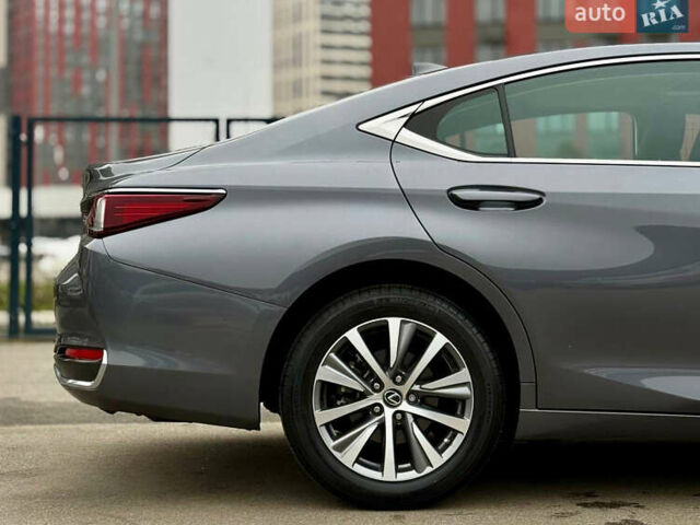 Сірий Лексус ЕС, об'ємом двигуна 2.5 л та пробігом 40 тис. км за 26900 $, фото 16 на Automoto.ua