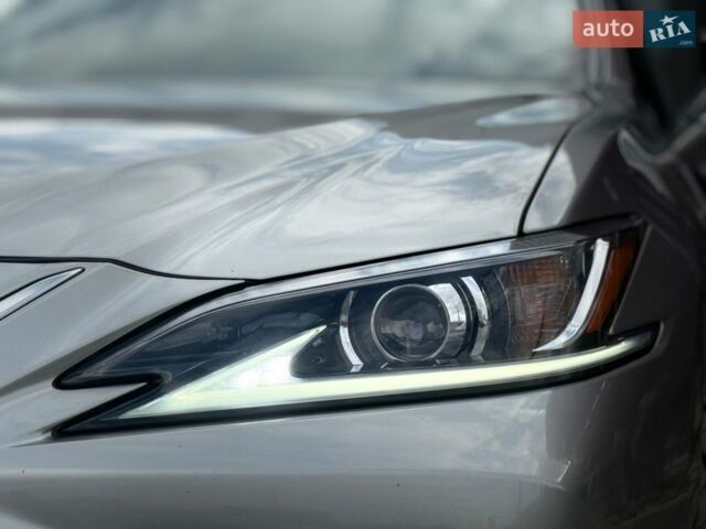 Сірий Лексус ЕС, об'ємом двигуна 2.49 л та пробігом 128 тис. км за 30950 $, фото 6 на Automoto.ua