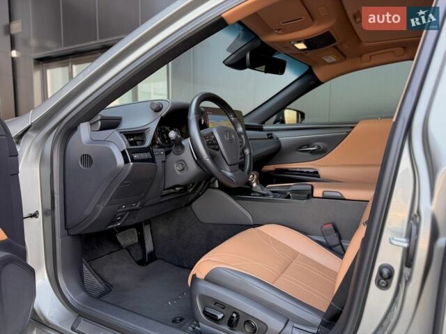 Серый Лексус ЕС, объемом двигателя 3.46 л и пробегом 13 тыс. км за 62000 $, фото 8 на Automoto.ua