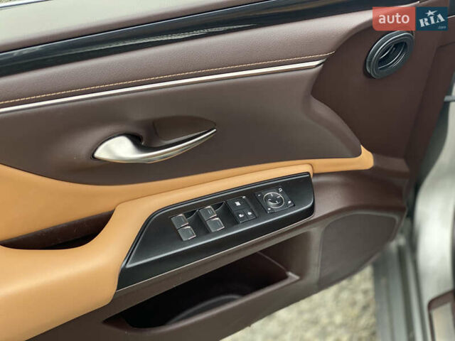 Серый Лексус ЕС, объемом двигателя 2.49 л и пробегом 185 тыс. км за 32800 $, фото 67 на Automoto.ua