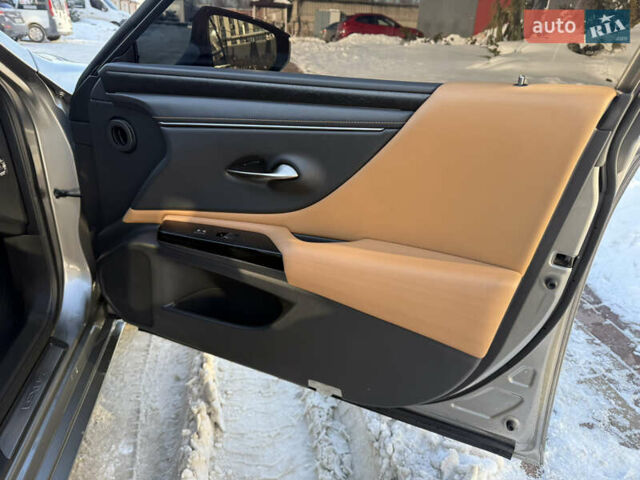 Серый Лексус ЕС, объемом двигателя 2.49 л и пробегом 67 тыс. км за 40500 $, фото 44 на Automoto.ua