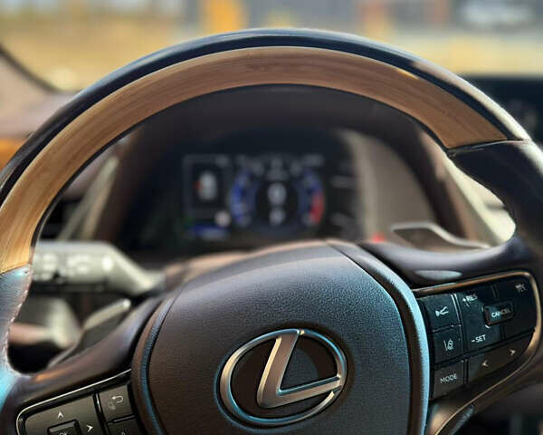 Сірий Лексус ЕС, об'ємом двигуна 3.46 л та пробігом 55 тис. км за 52000 $, фото 35 на Automoto.ua