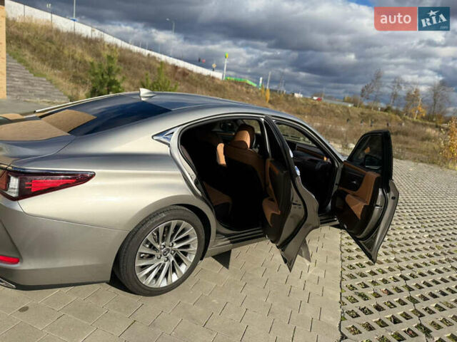 Сірий Лексус ЕС, об'ємом двигуна 3.46 л та пробігом 55 тис. км за 52000 $, фото 7 на Automoto.ua