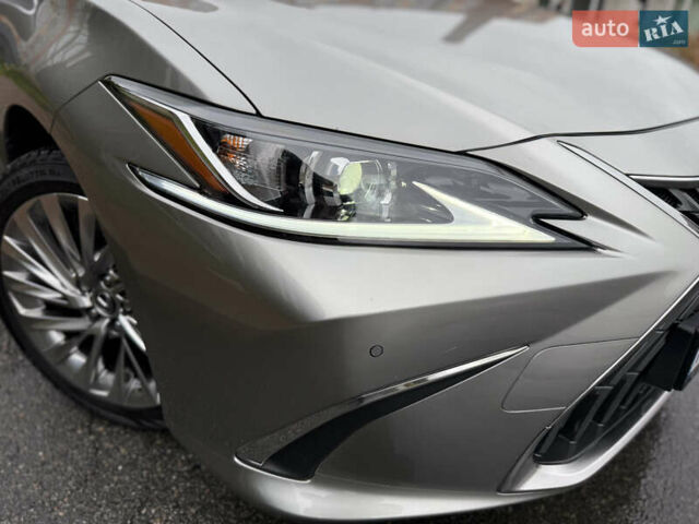 Лексус ЕС 2021 у Дніпро (Дніпропетровську) на Automoto.ua Сірий Лексус ЕС, об'ємом двигуна 2.49 л та пробігом 63 тис. км за 40999 $, фото 22 на Automoto.ua