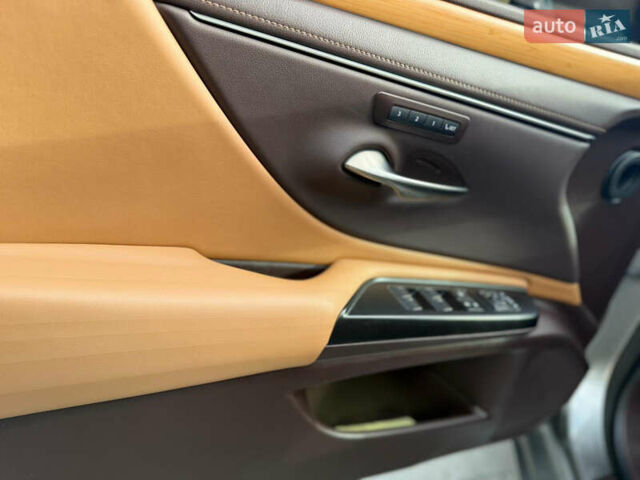 Сірий Лексус ЕС, об'ємом двигуна 3.46 л та пробігом 55 тис. км за 52000 $, фото 45 на Automoto.ua