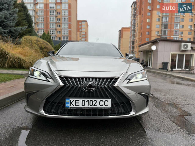 Лексус ЕС 2021 у Дніпро (Дніпропетровську) на Automoto.ua Сірий Лексус ЕС, об'ємом двигуна 2.49 л та пробігом 63 тис. км за 40999 $, фото 5 на Automoto.ua