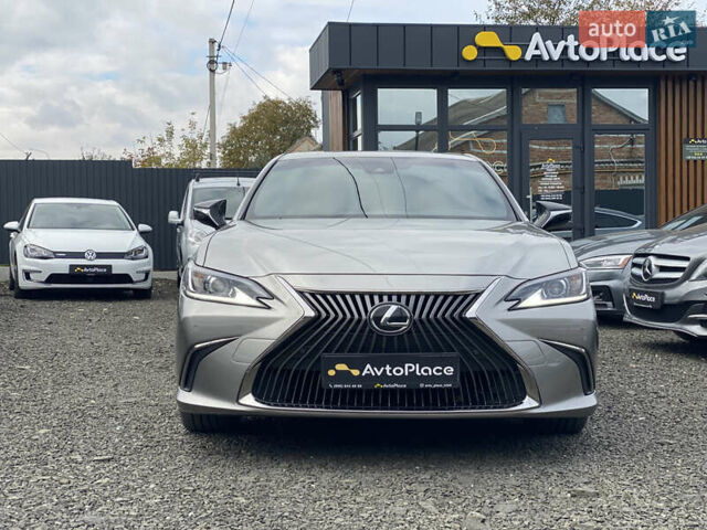 Серый Лексус ЕС, объемом двигателя 2.49 л и пробегом 185 тыс. км за 32800 $, фото 1 на Automoto.ua