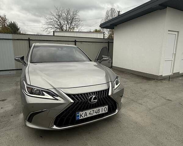 Серый Лексус ЕС, объемом двигателя 1.99 л и пробегом 38 тыс. км за 38000 $, фото 1 на Automoto.ua