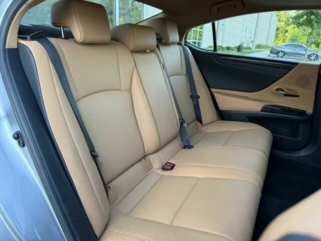 Серый Лексус ЕС, объемом двигателя 2.5 л и пробегом 22 тыс. км за 11000 $, фото 17 на Automoto.ua