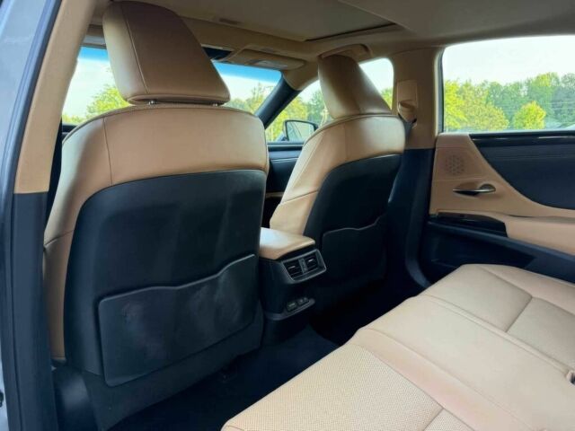 Серый Лексус ЕС, объемом двигателя 2.5 л и пробегом 22 тыс. км за 11000 $, фото 16 на Automoto.ua