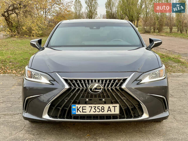 Серый Лексус ЕС, объемом двигателя 2.49 л и пробегом 70 тыс. км за 38700 $, фото 2 на Automoto.ua