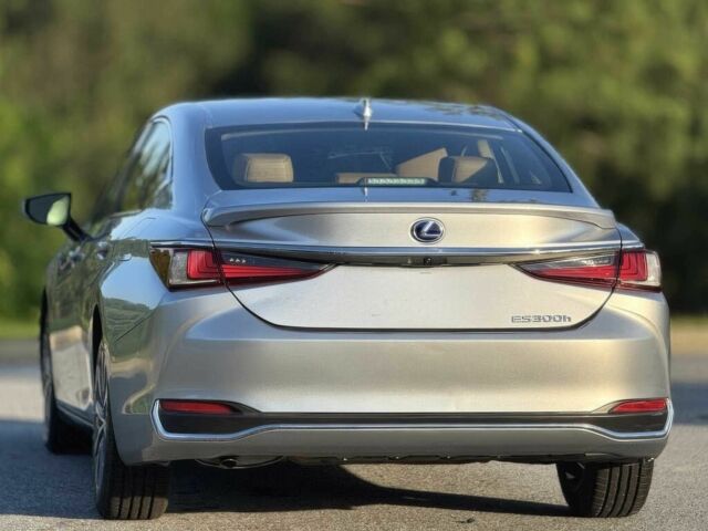 Серый Лексус ЕС, объемом двигателя 2.5 л и пробегом 22 тыс. км за 11000 $, фото 4 на Automoto.ua